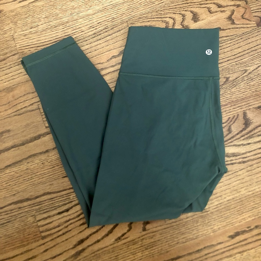 Lululemon Size 12 LUXTREME 7/8 olive green